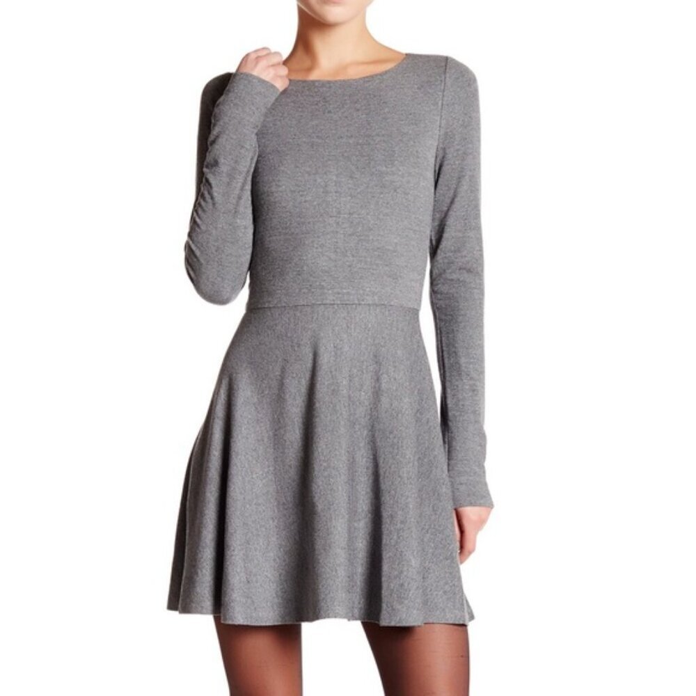 Alice + Olivia Brinley knit long-sleeve mini dress 8 fit and flare